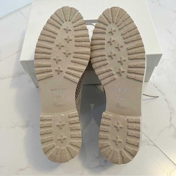 ITALIAN Luca Grossi Sparkly Gray Suede Silver Lace-Up Shoes - Picture 16 of 16